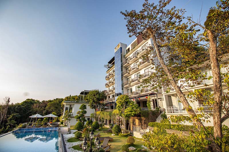 68design-tom-hill-resort-5